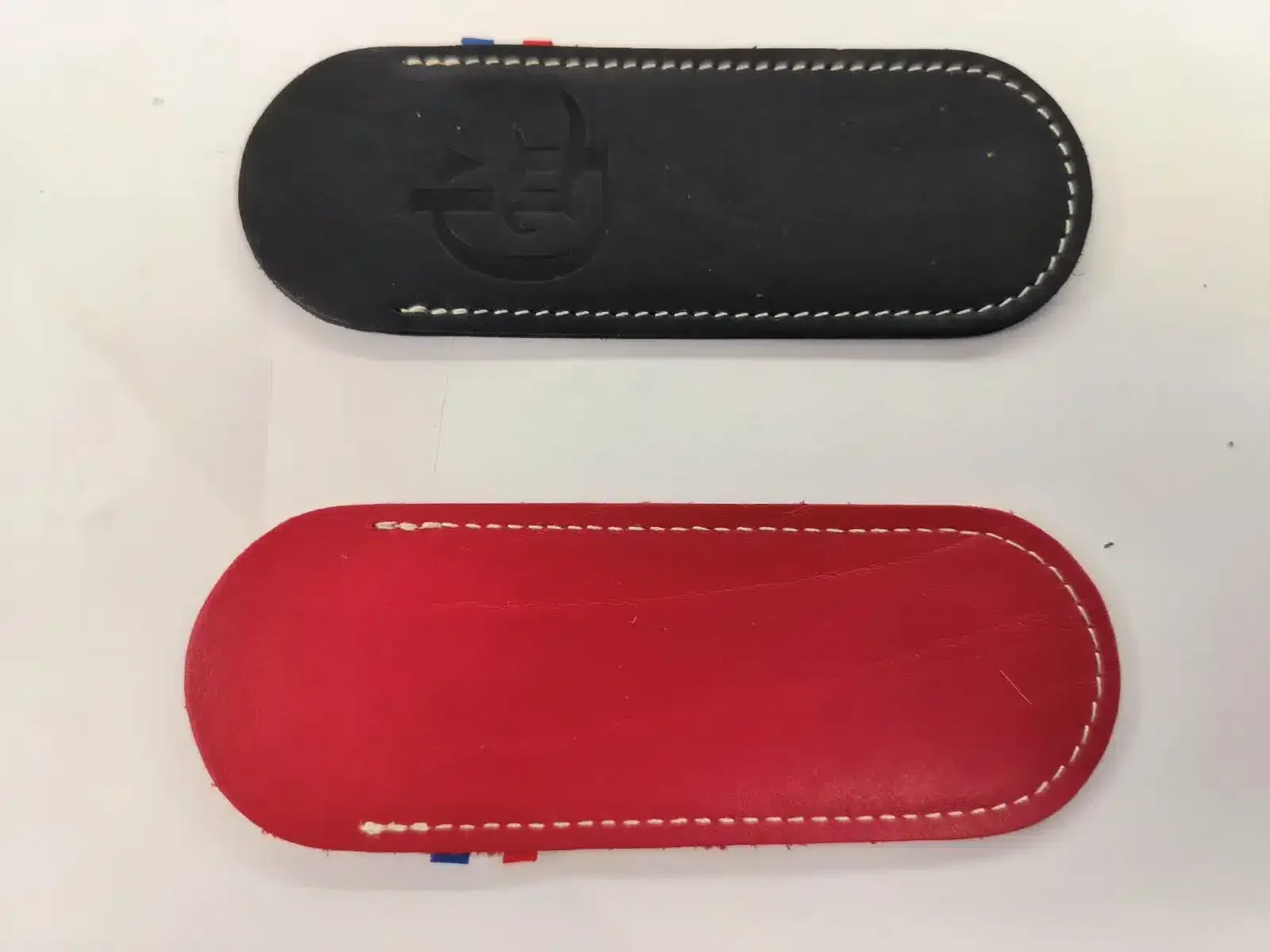 Étui en cuir pour couteau pliant – cousu main